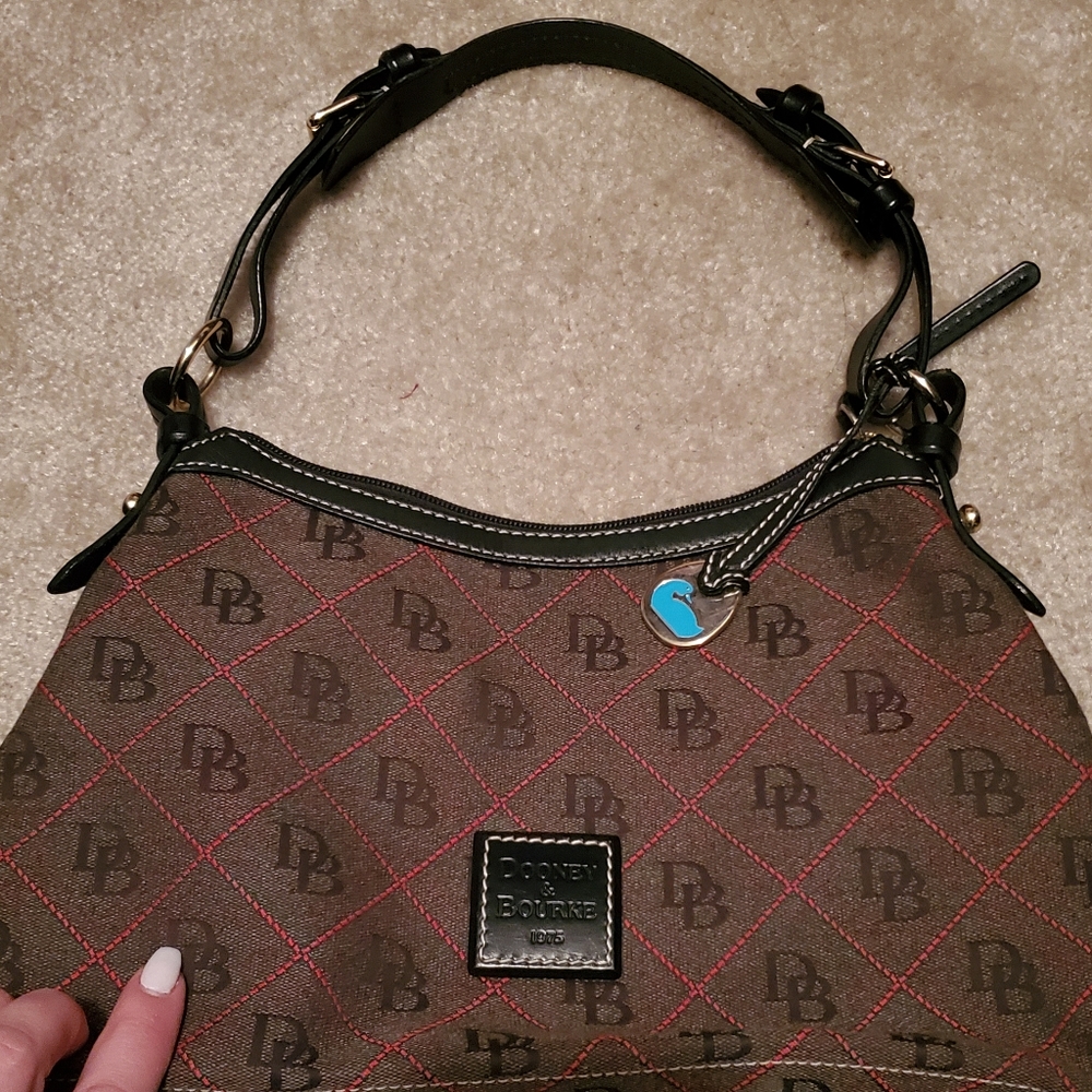 Dooney & Bourke Signature Slouch Shoulderbag